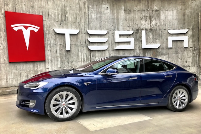 Tesla-Auto